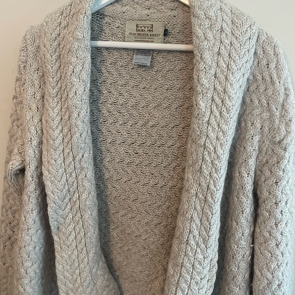 ARAN SWEATER MARKET Ireland Waterfall Cable Cardigan - Light Gray Size M - Picture 3 of 10
